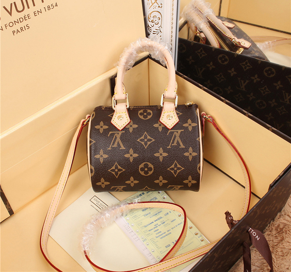 完売必至!ルイヴィトン ナノスピーディ 偽物★ジャイアントモノグラム スーパーコピー M61252